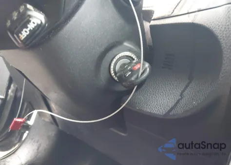 2017 Toyota Corolla Le z USA, uszkodzony, nr VIN 5YFBURHE1HP587196